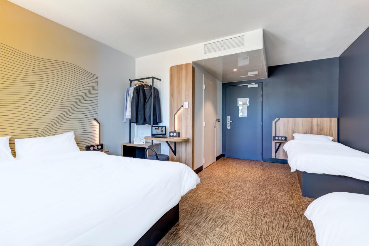 B&B Hotel Сент Екстериор снимка